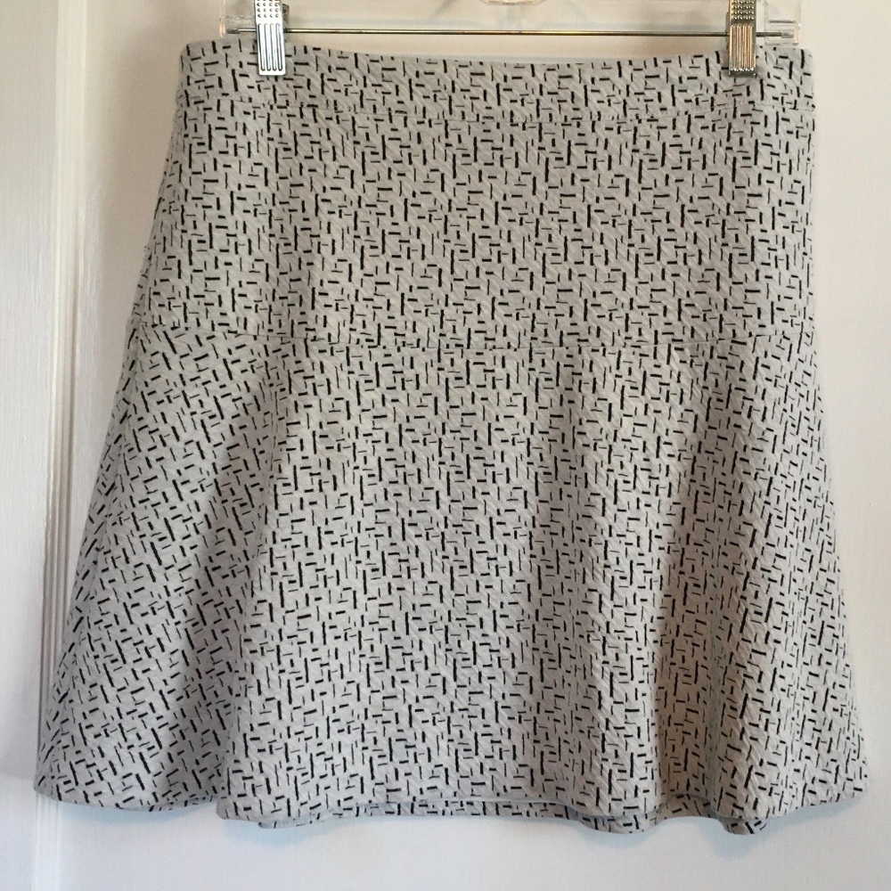 LOFT White & Black Skirt, Size 8